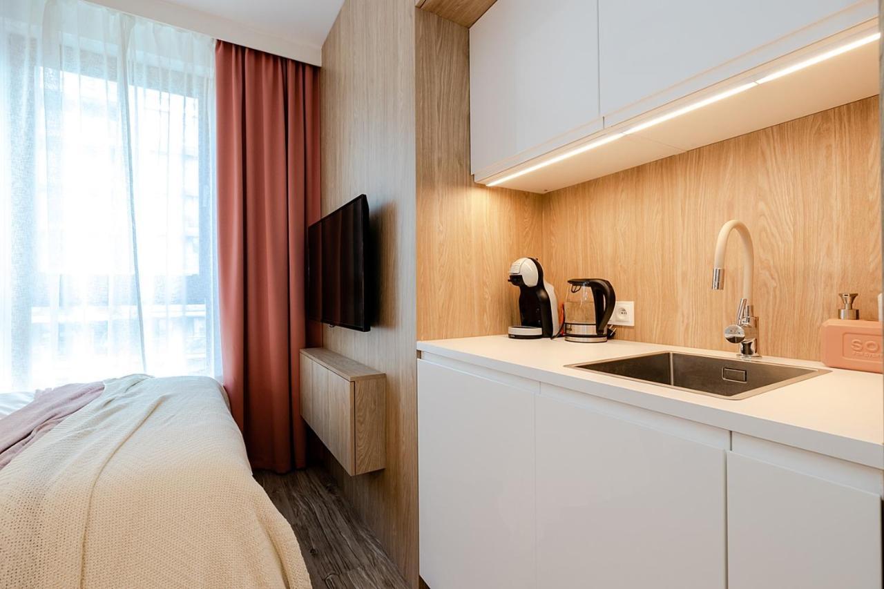 Studio Wola Apartament Kasprzaka - Wifi + Smart Tv Varsó Kültér fotó