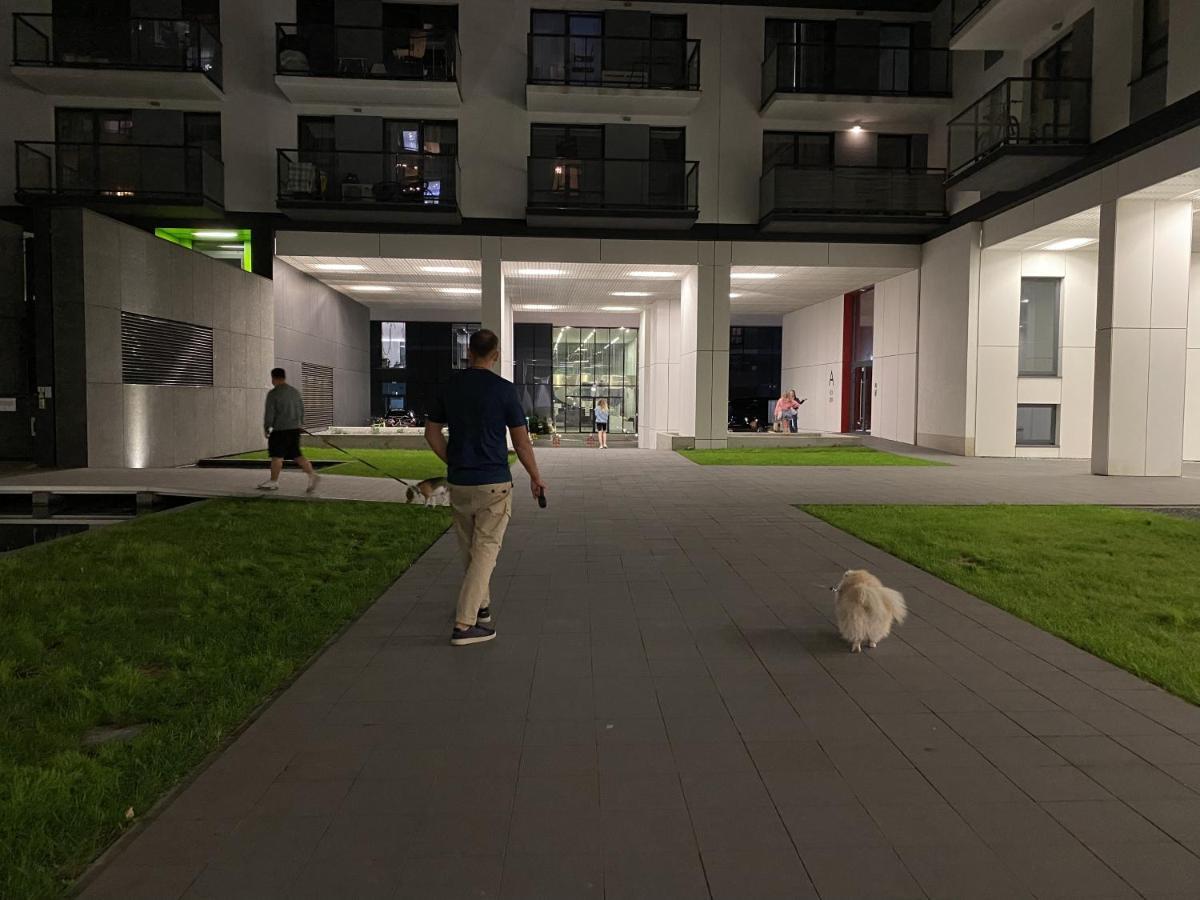 Studio Wola Apartament Kasprzaka - Wifi + Smart Tv Varsó Kültér fotó