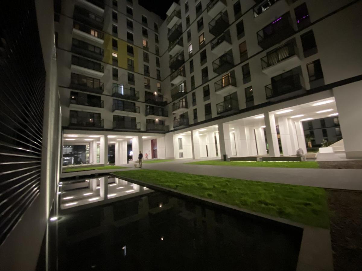 Studio Wola Apartament Kasprzaka - Wifi + Smart Tv Varsó Kültér fotó